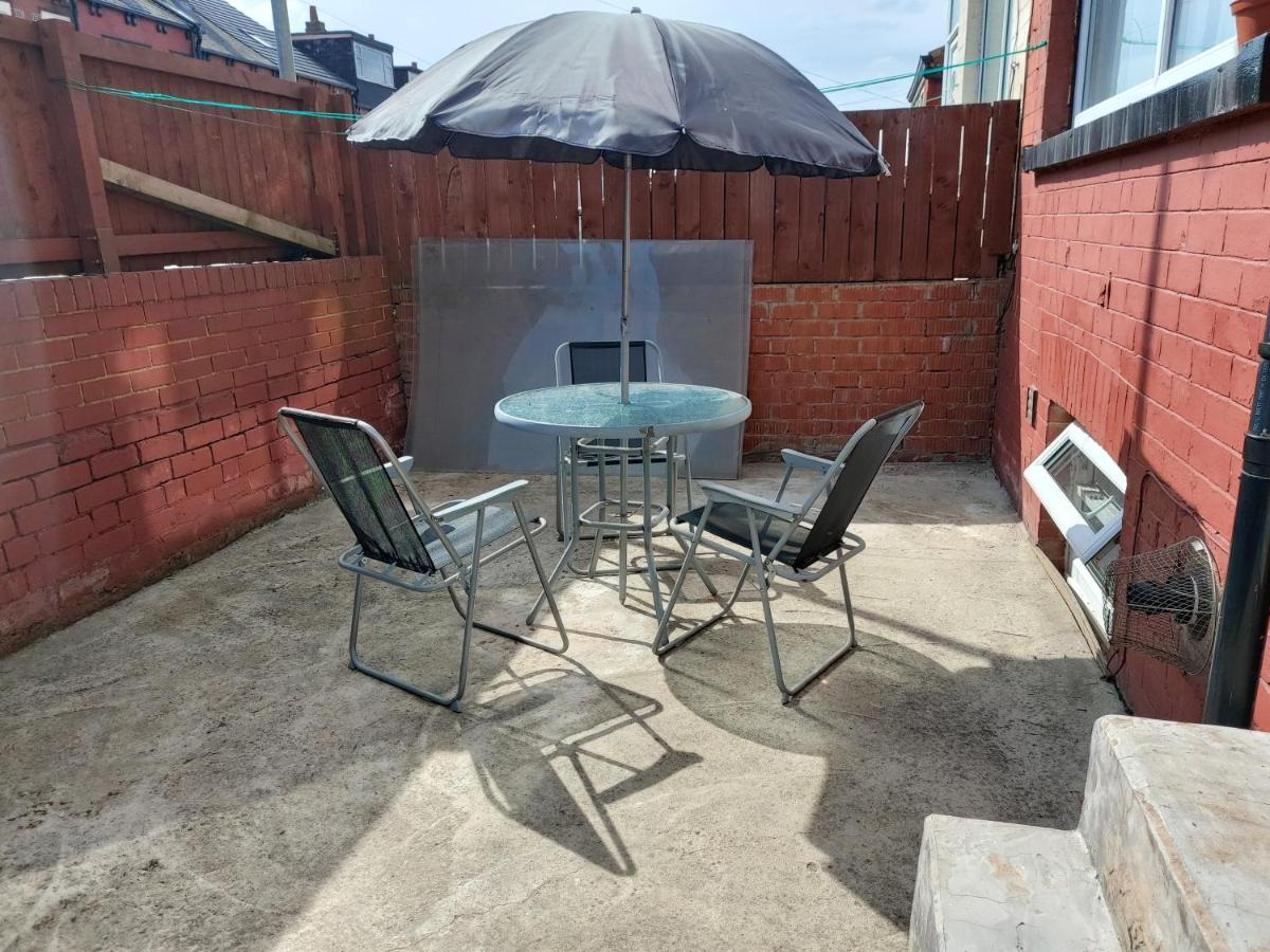 Lovely Studio-Flat With Free Parking, Free Wifi. Leeds  Exterior foto